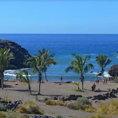 Apartment Paraiso Beachfront With 2 Bedrooms Playa Paraiso (Tenerife)